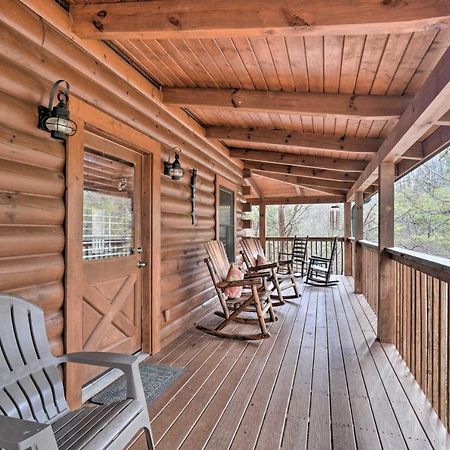 Inviting Sevierville Cabin With Deck And Hot Tub! エクステリア 写真