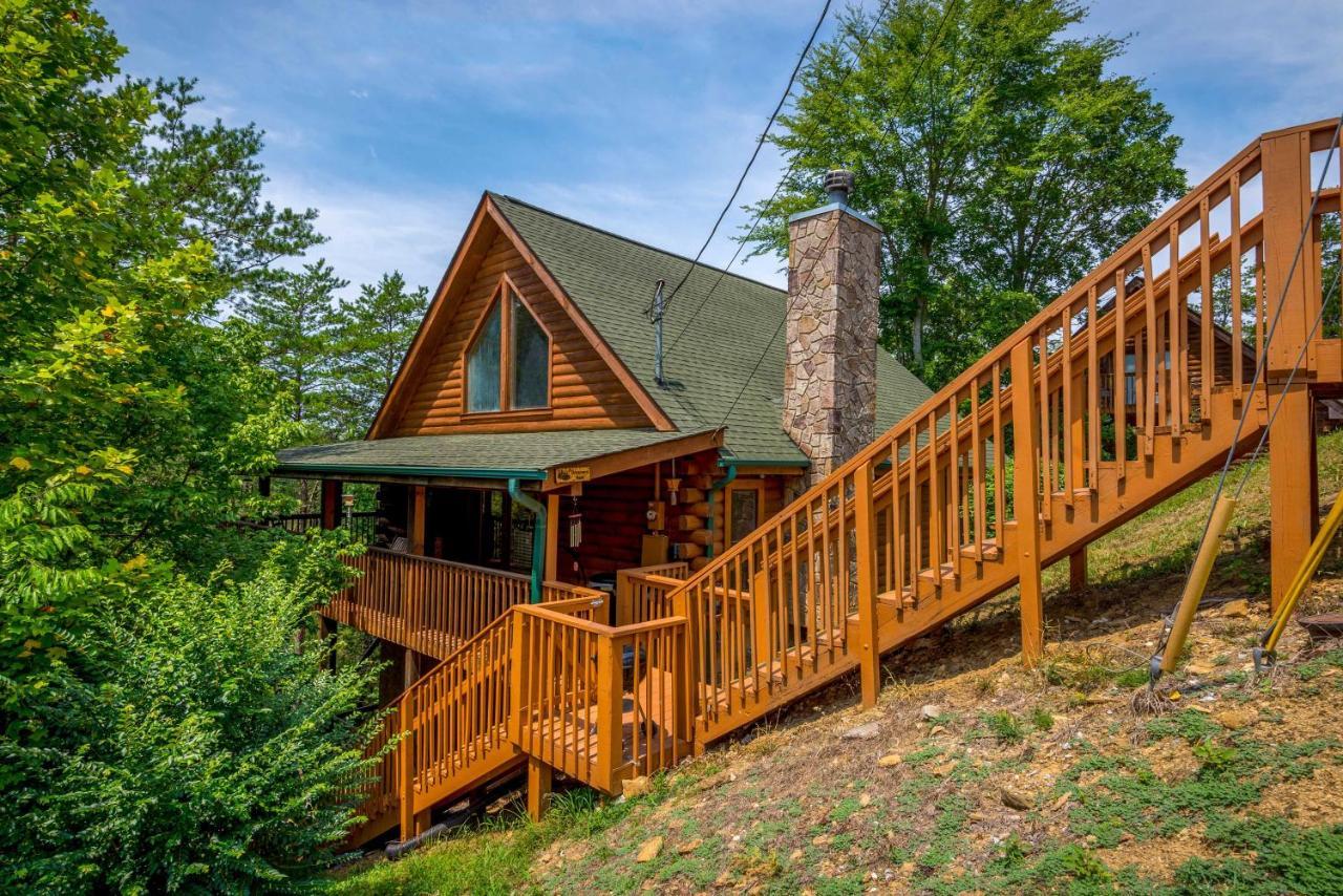 Inviting Sevierville Cabin With Deck And Hot Tub! エクステリア 写真