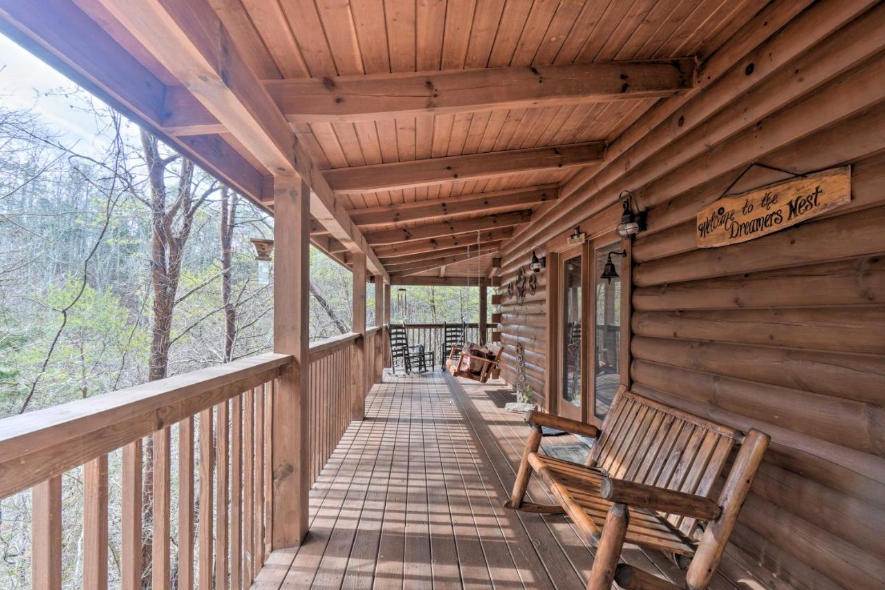 Inviting Sevierville Cabin With Deck And Hot Tub! エクステリア 写真